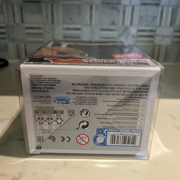 Marvel Across the Spider-Verse Spider-Gwen Marvel Corps Exclusive Funko Pop 1091 - Picture 6 of 6